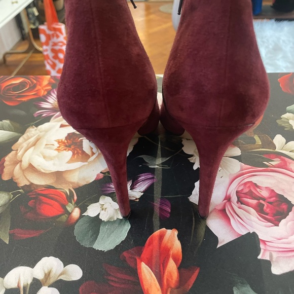 Ava & Aiden Burgundy Suede Pointed Ankle Booties - Picture 4 of 9